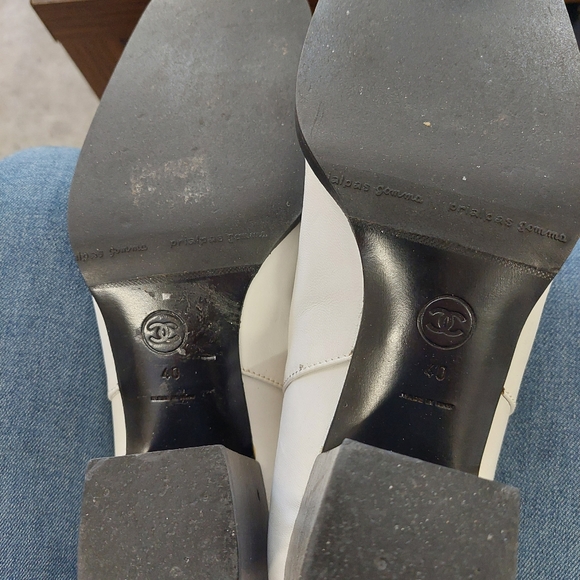 Chanel - Picture 4 of 4